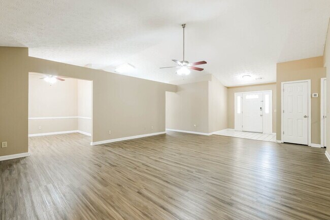 Foto del edificio - 4516 Legend Hollow Ln