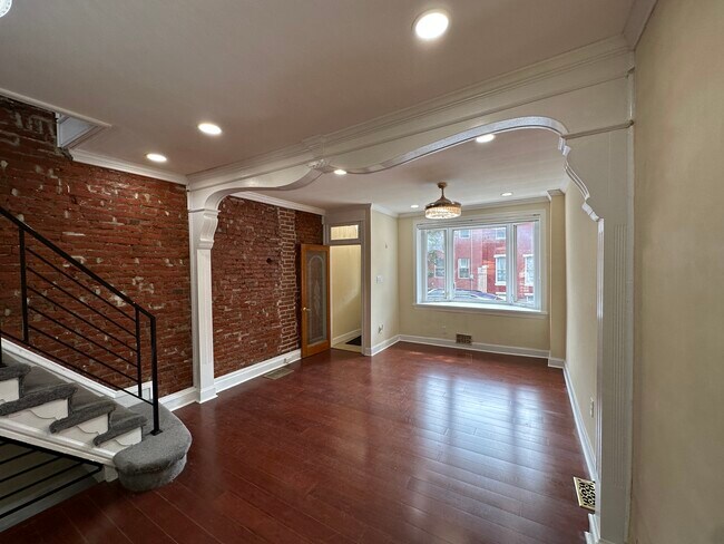 Building Photo - 523 McKean St