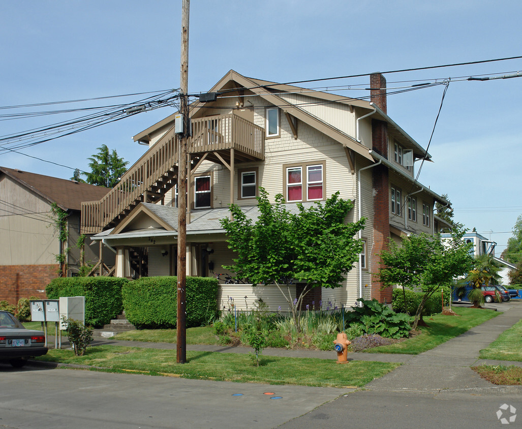 Building Photo - 242 NW 15th St