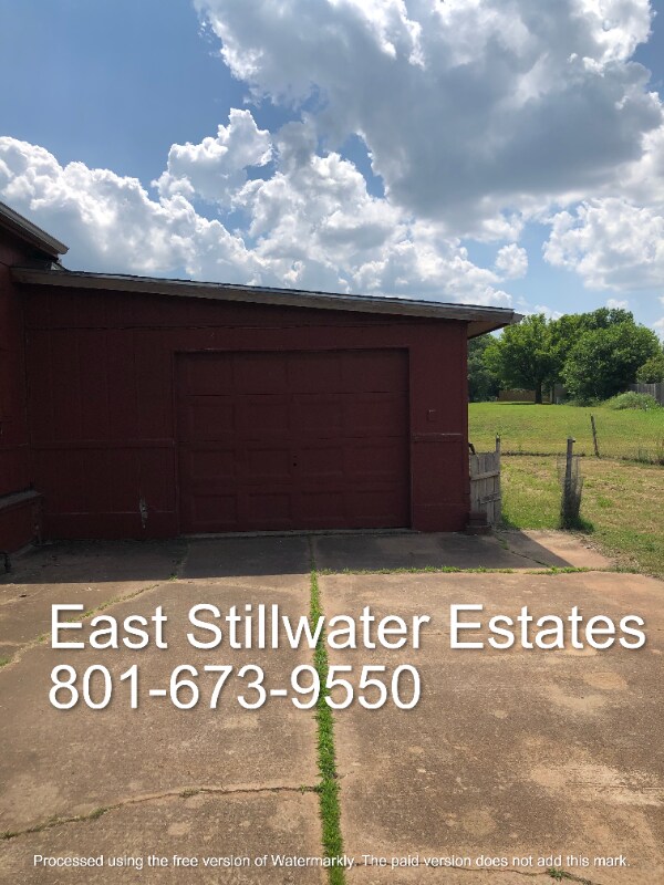 Building Photo - 3230 E Stonegate Ave
