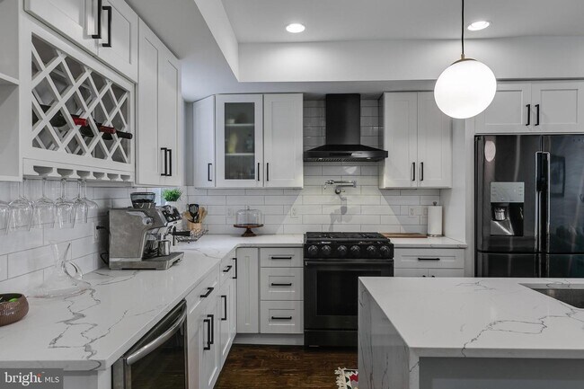 Foto del edificio - 2139 E Hagert St