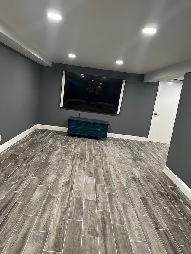 Building Photo - 22 Radcliff Ln