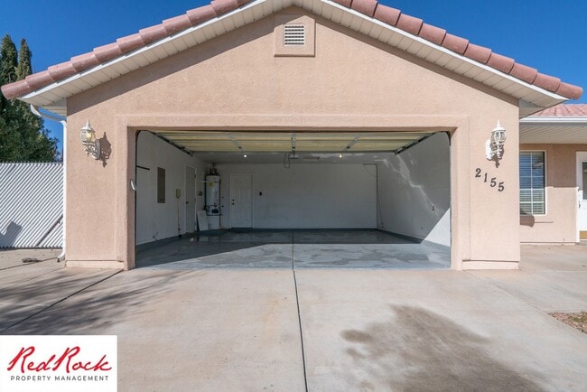 Building Photo - Pet Friendly - 4 Bed 2 Bath for rent in St. George