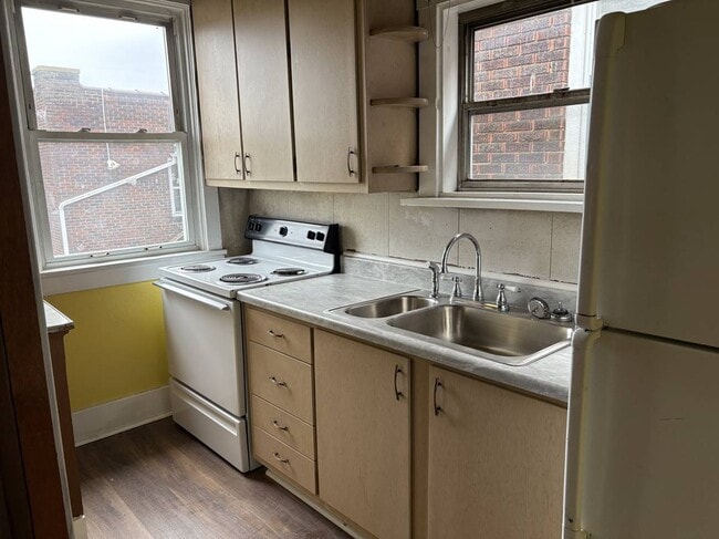 Foto del edificio - 505 1/2 Jackson Ave