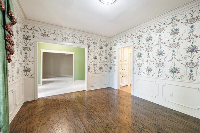 Foto del edificio - 5207 Westerham Pl