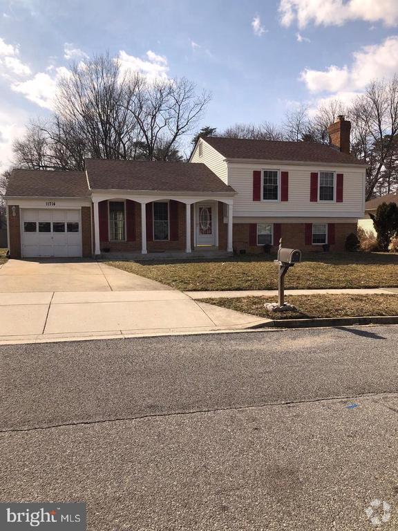 Building Photo - 11714 Basswood Dr