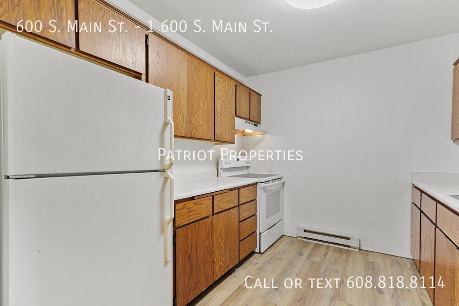 Primary Photo - 3 bedroom/ 1 bath in Deerfield, WI