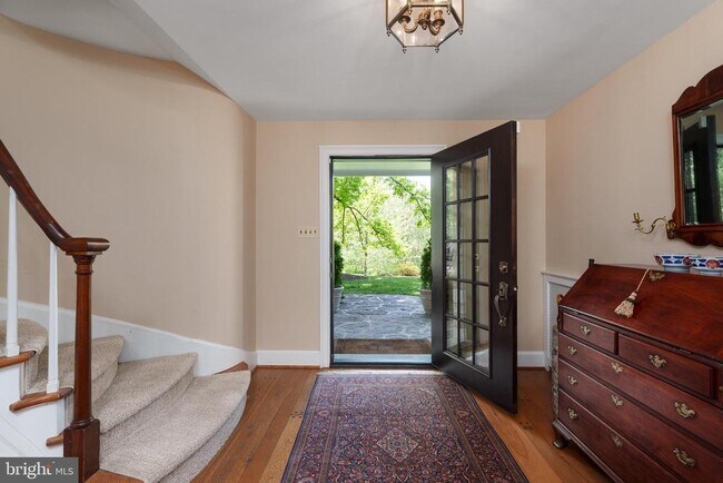 Foto del edificio - 821 Pretty Brook Rd
