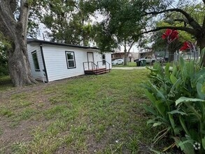 Building Photo - 10103 Alfred Ln