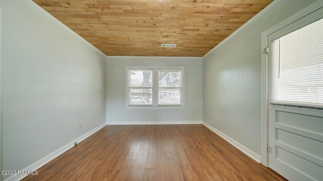 Foto del edificio - 216 E Milton Ave