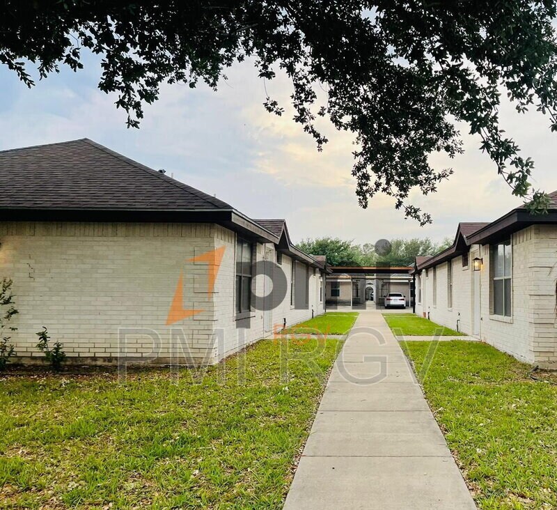Foto principal - 1711 Tampa St