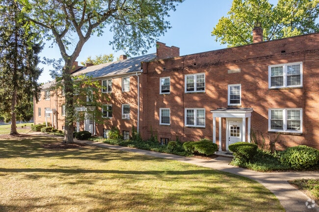 Alternate View - Edgecliff Apartments