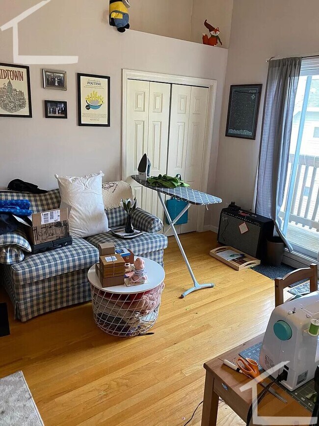 Photo - Parking Included, Central Heat/AC, In Unit Washer and Dryer, Deck, Backyard, Eat-in Kitchen Townhome