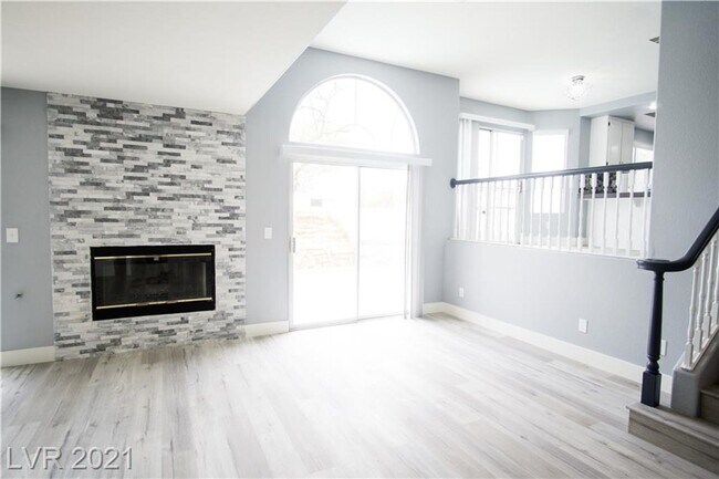 Foto del edificio - Beautifully Remodeled Home with Pool, RV Parking & 3-Car Garage!