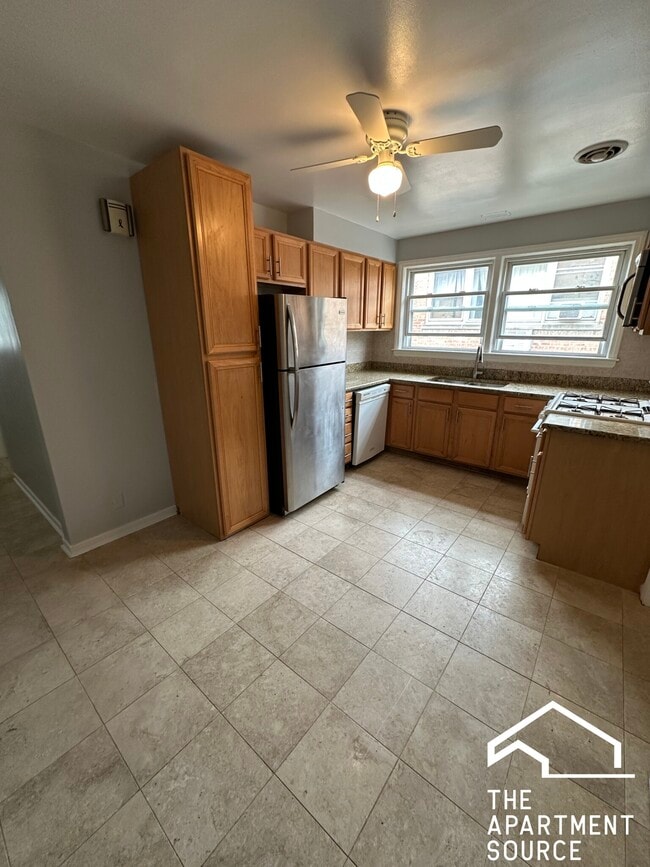 Foto del edificio - 8221 Keating Ave