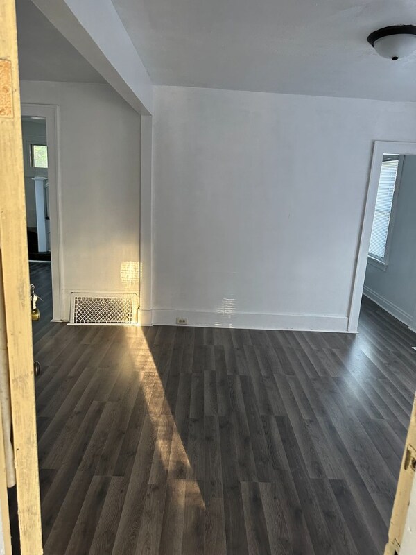 Foto del edificio - 3706 N Oliver Ave