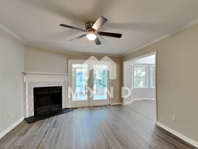 Foto del edificio - 2745 Sterling Park Dr