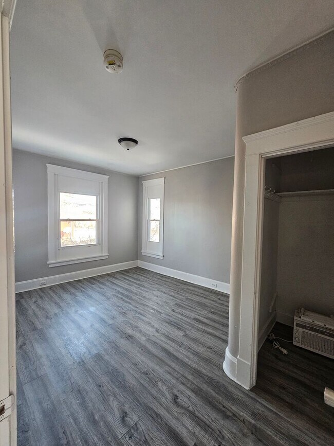 Foto del edificio - 2109 Roosevelt St