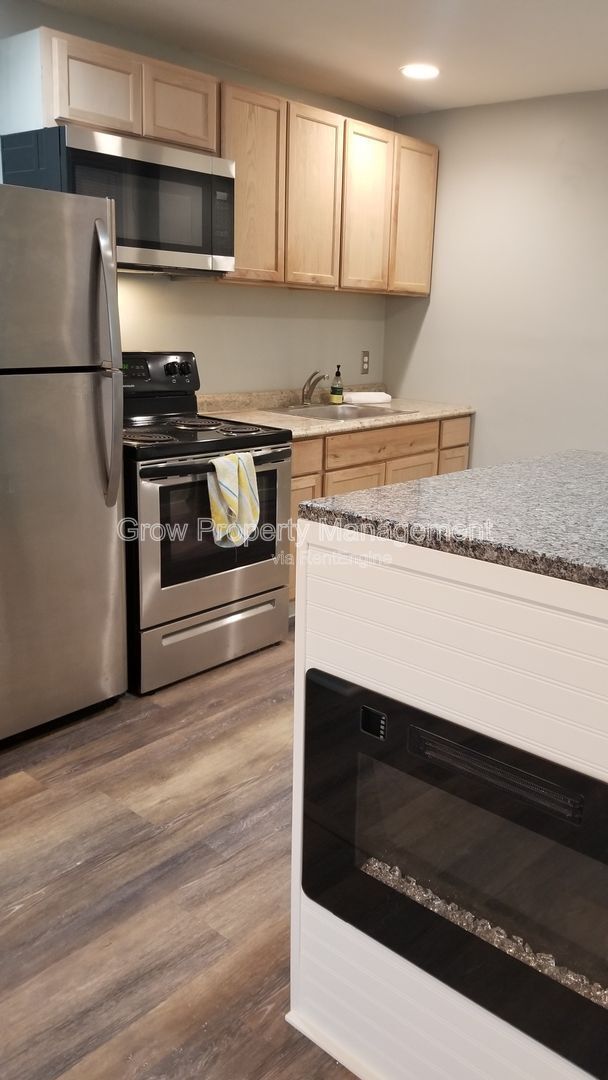 Photo - 2516 Cecil B. Moore Ave Apartment