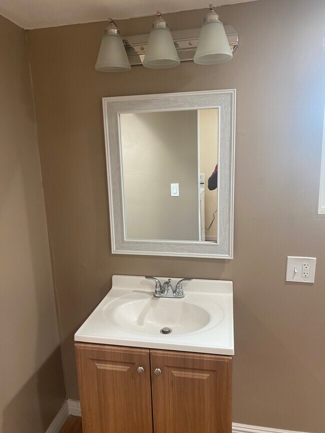 Remodeled bathroom - 2748 Acton St