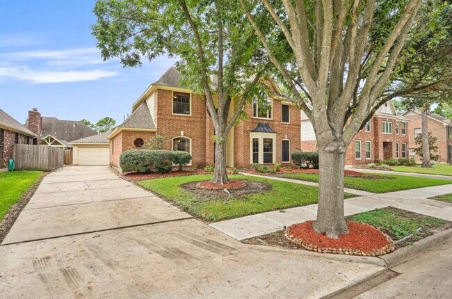 Foto del edificio - 17335 Meadow Heights Dr