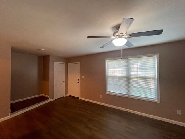 Foto del edificio - 4 Bedroom Townhome
