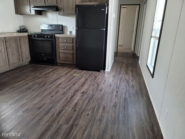 Foto del edificio - 2 br, 1 bath Mobile Home - 2214 Tri Level Ln