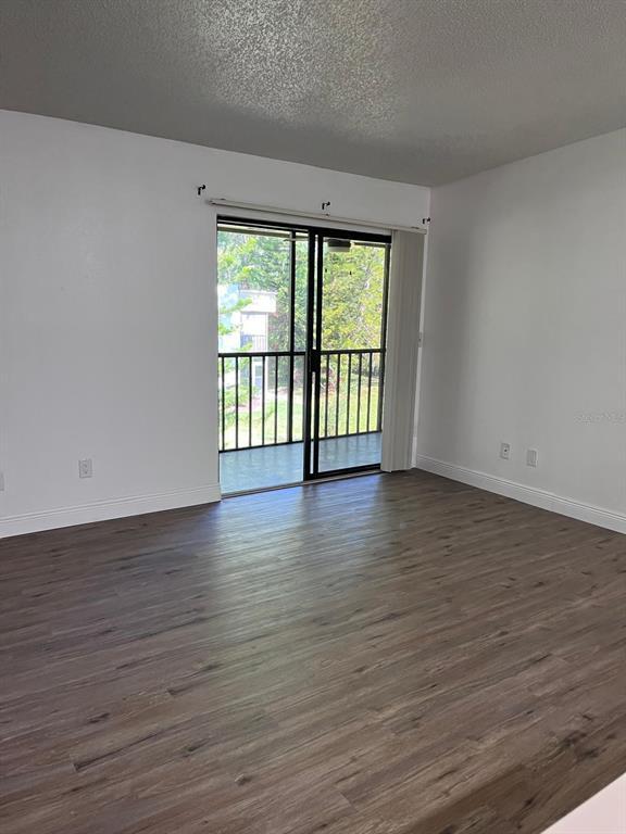 Foto del edificio - 3223 Fox Chase Cir
