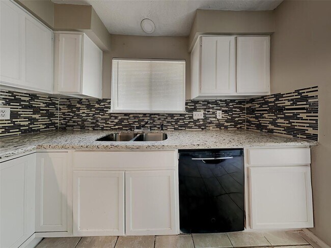 Building Photo - 2658 Kodiak Ct