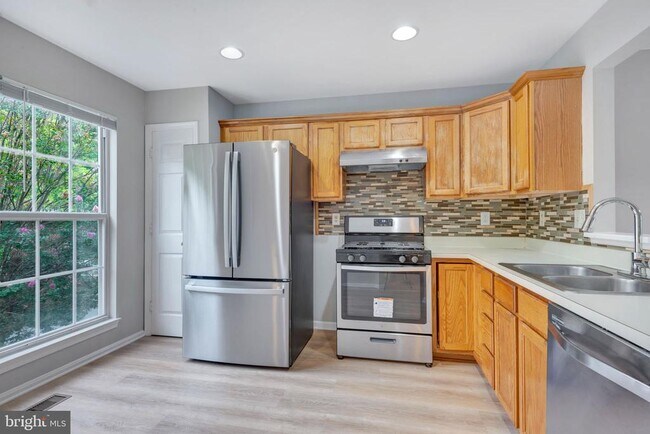 Foto del edificio - 1804 Manorfield Ct