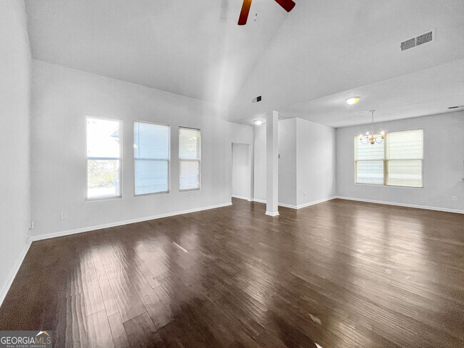 Foto del edificio - 172 Daisy Cir