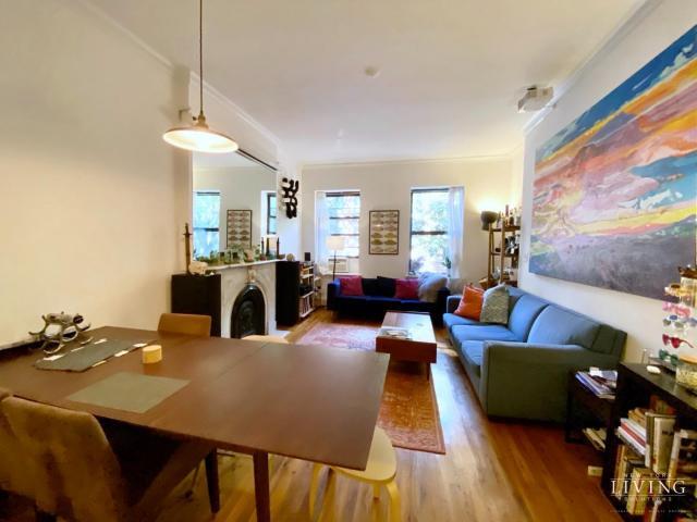 Foto principal - 3 bedroom in Brooklyn NY 11249