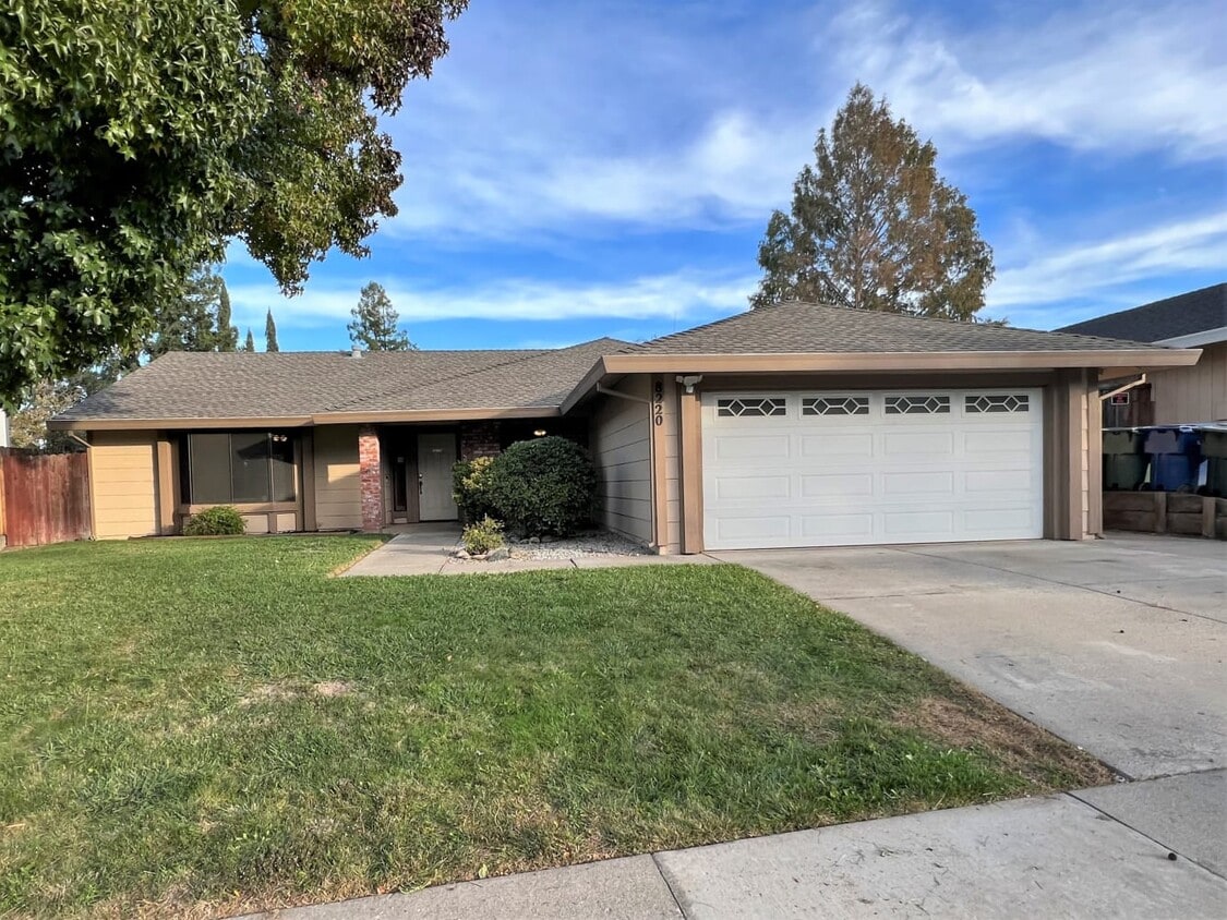 8220 Clarion Cir House Rental in Antelope, CA