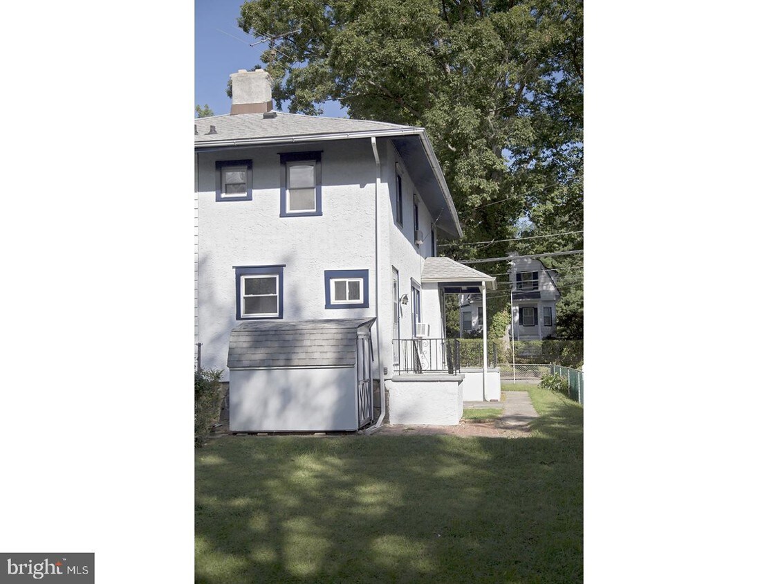 Primary Photo - 232 Willow Ave