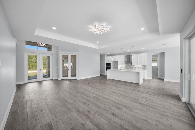 Foto del edificio - Luxury 3-Bed, 3-Bath + Den Home with Designer Kitchen & 3-Car Garage Special Offer! Qualify for a...