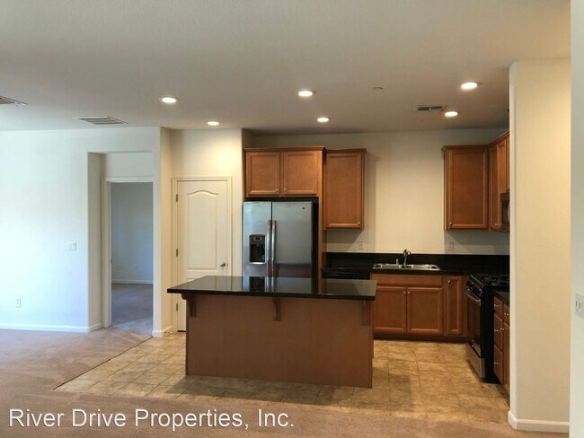 Building Photo - 4 br, 2 bath House - 559 Tolman Way