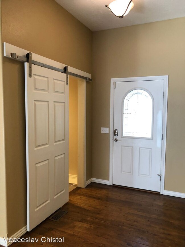 Building Photo - 5 br, 3 bath House - 618 N Maplewood Hills Rd