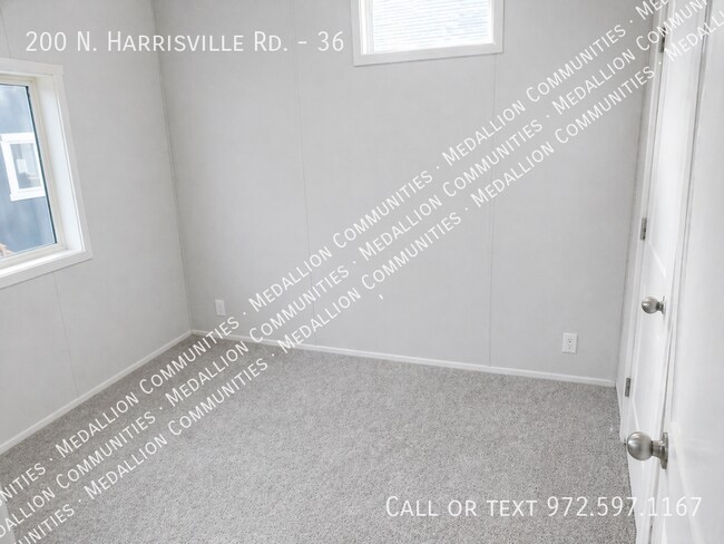 Foto del edificio - 200 N Harrisville Rd