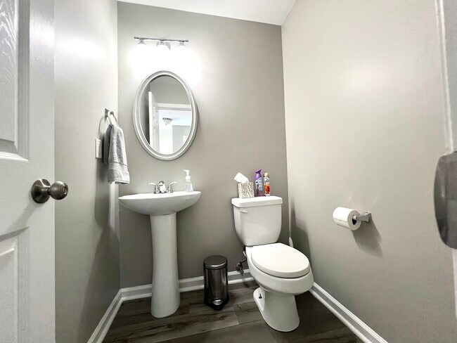 Foto del edificio - 7575 Pleasantville Way
