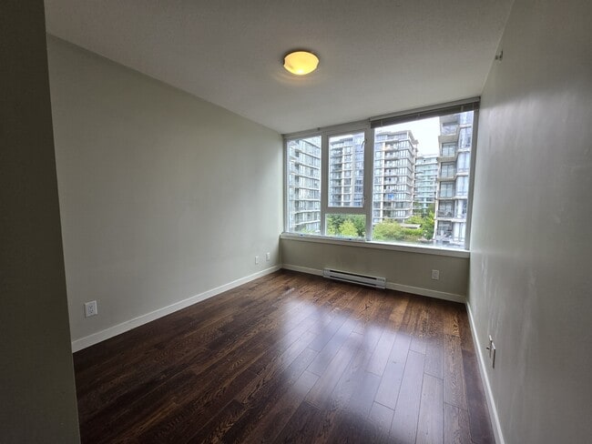 Building Photo - 7117 Elmbridge Way