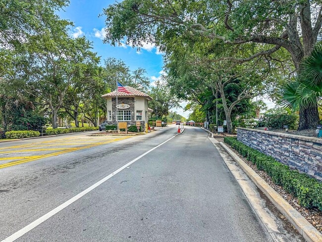 Foto del edificio - 6186 Duckweed Rd