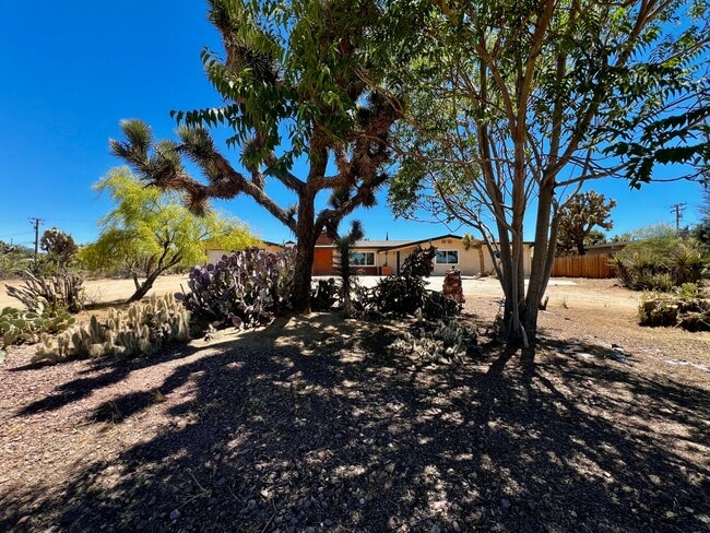 Building Photo - 56769 Joshua Dr