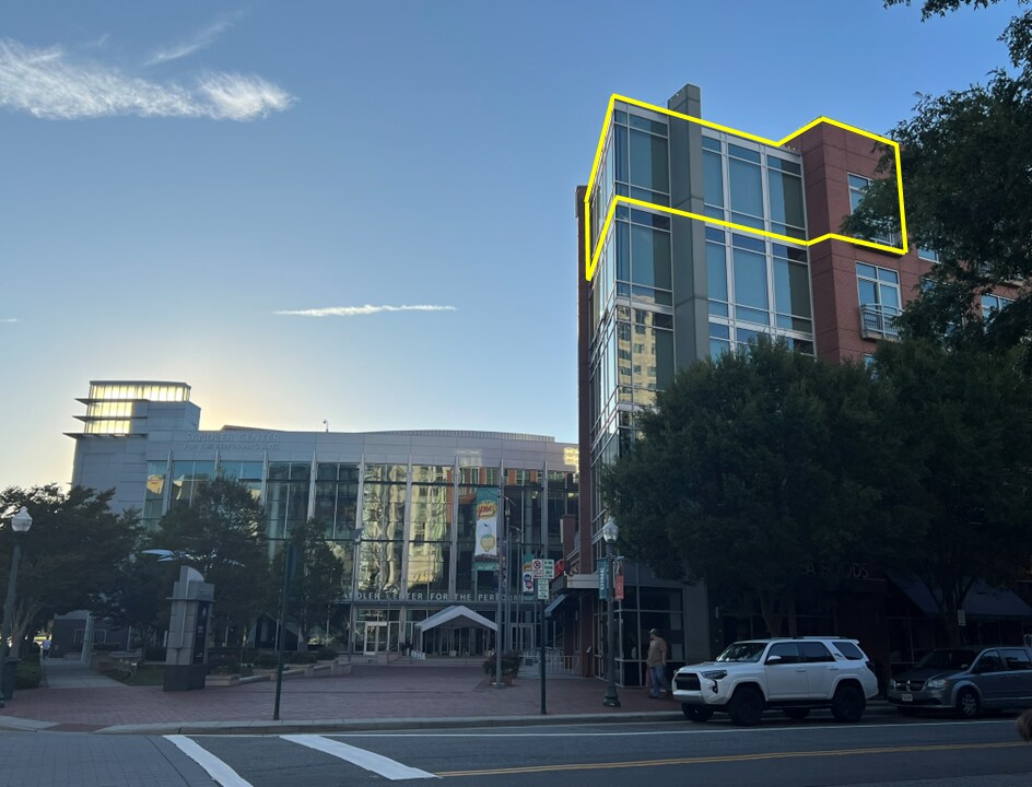 Primary Photo - 221 Market St