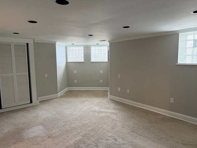 Dormitorio - 2403 Upland Pl