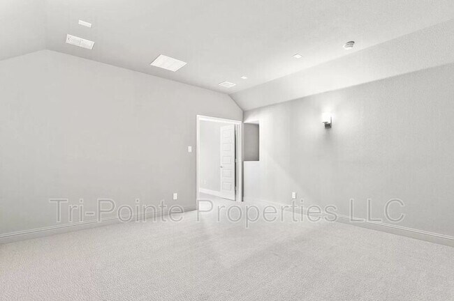 Building Photo - 15718 Tea Tree Rd