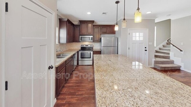 Building Photo - 1128 Oney Hervey Dr