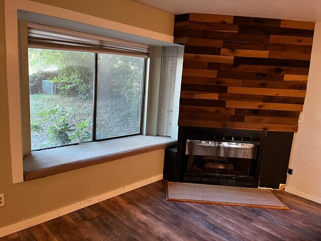 Foto del edificio - 217-217 SW Edgefield Pl
