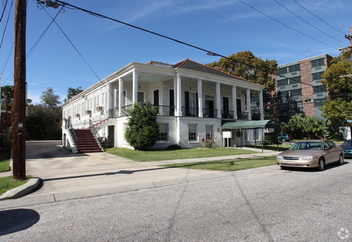 Foto del edificio - 1320 Foucher St