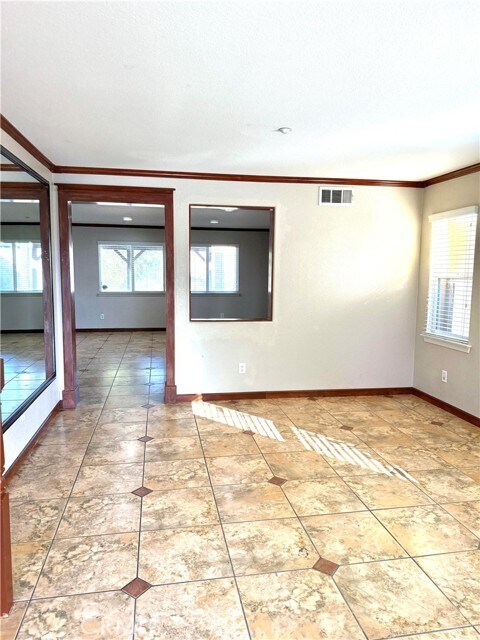 Foto del edificio - 5809 Reagan Dr