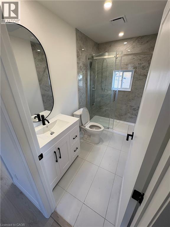 Building Photo - 205 Alder St E